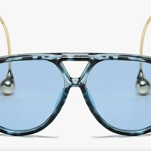 Stylish Blue Aviator Sunglasses
